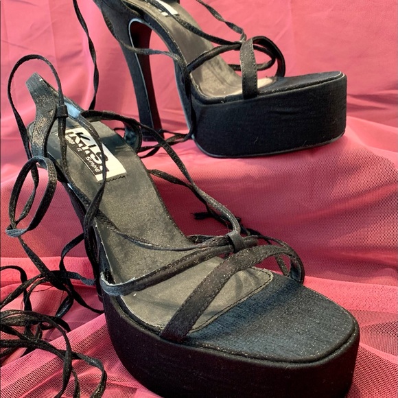 K.I.S. BLACK SATIN HEELS SIZE 7 - Picture 1 of 7